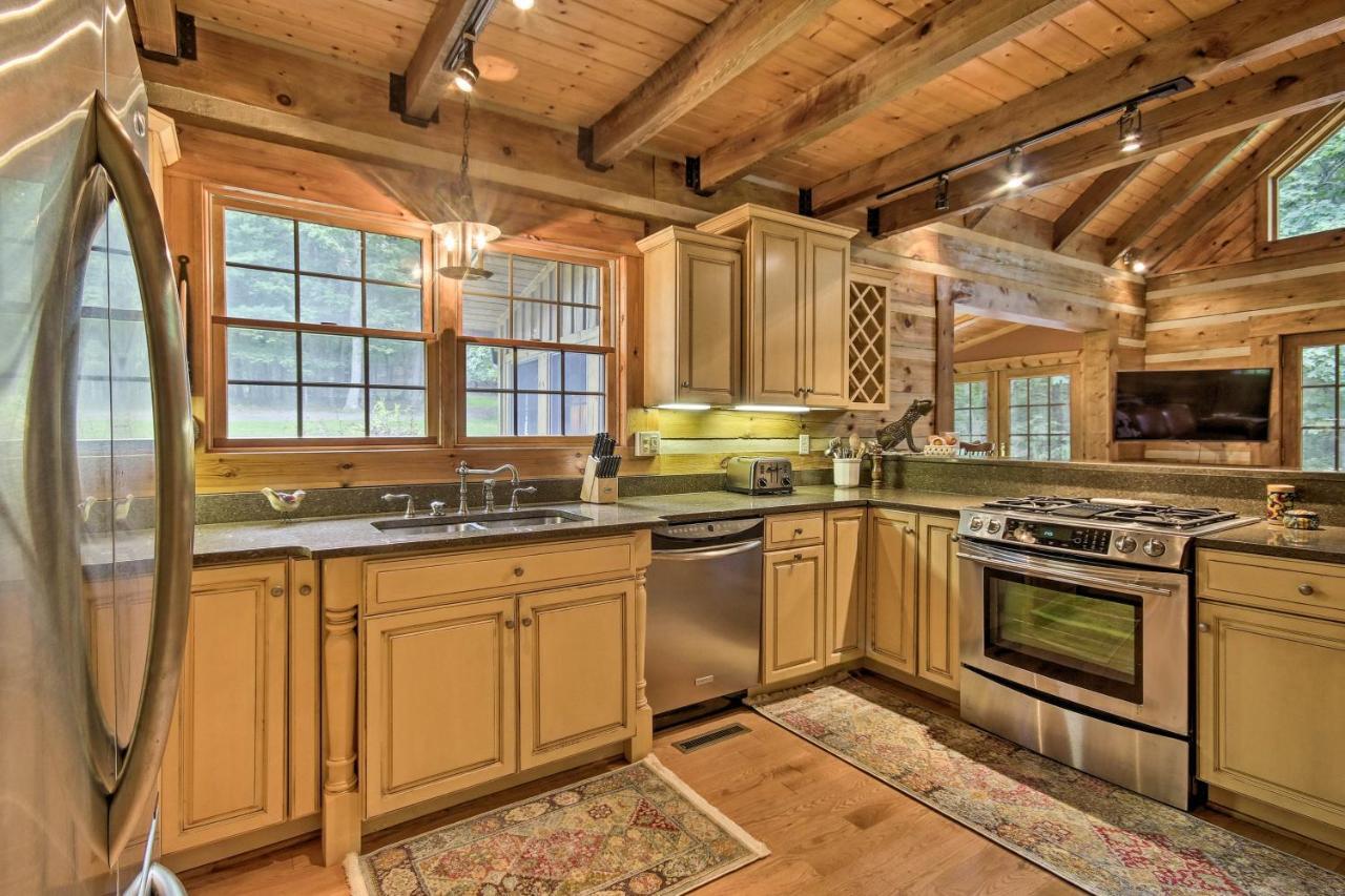 Creekside Berkeley Springs Cabin On 35 Acres! Extérieur photo