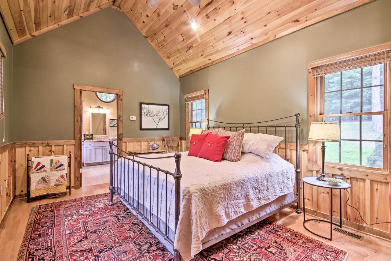Creekside Berkeley Springs Cabin On 35 Acres! Extérieur photo